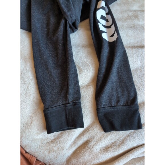 Size medium Victoria secret pink yoga pants - Picture 4 of 7